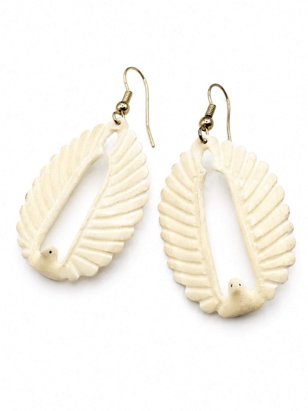 Vintage Ivory-Tone Carved Bird Earrings
